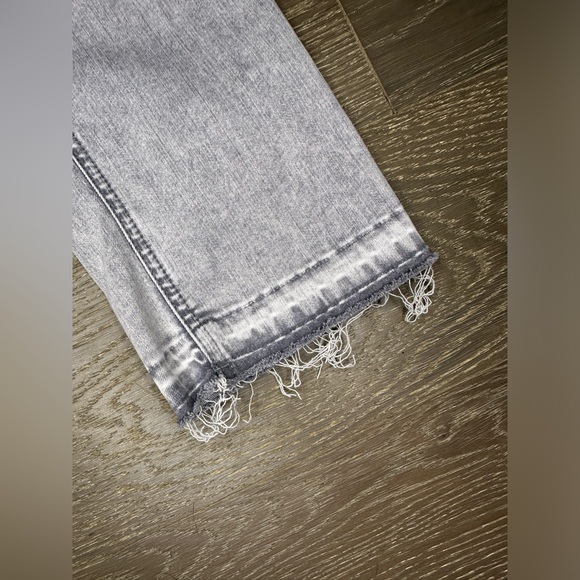 PAIGE Gray Cindy Crop Raw Hemline Button Front Jeans | Size 26 - Picture 2 of 7